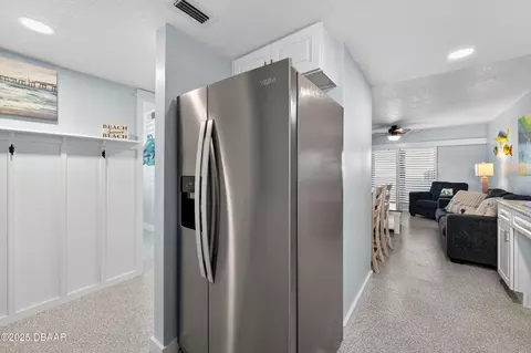 Kitchen - 3100 Ocean Shore Blvd, Ormond Beach, FL 32176 photo 2 of 2
