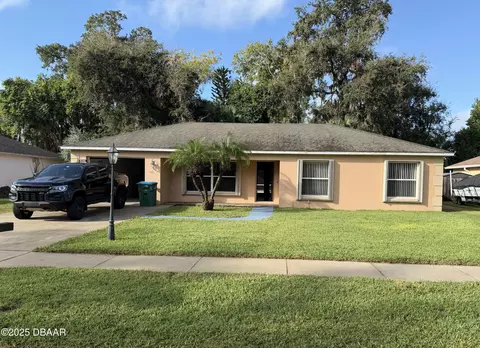 1016 Great Oaks Dr, Holly Hill, FL 32117