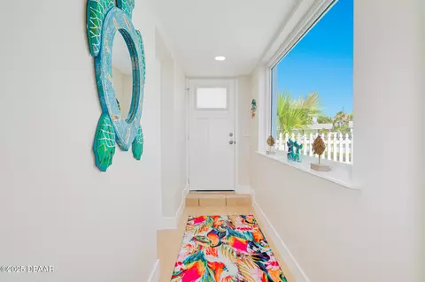 Entry Way - 8 Hibiscus Dr, Ormond Beach, FL 32176 photo 2 of 2