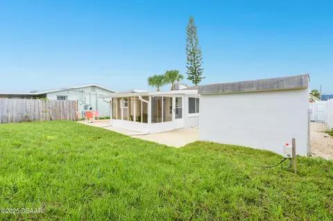 Exterior - 8 Hibiscus Dr, Ormond Beach, FL 32176 photo 8 of 12