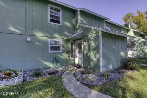 29 Tomoka Meadows Blvd, Ormond Beach, FL 32174 photo 2