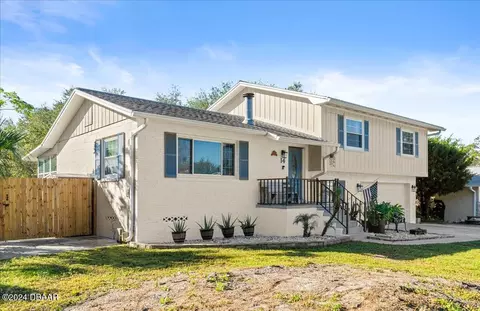 14 Woodlake Dr, Port Orange, FL 32129