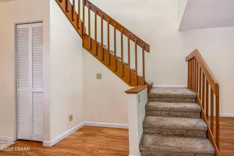Entry Way - 140 Limewood Pl, Ormond Beach, FL 32174 photo 2 of 3