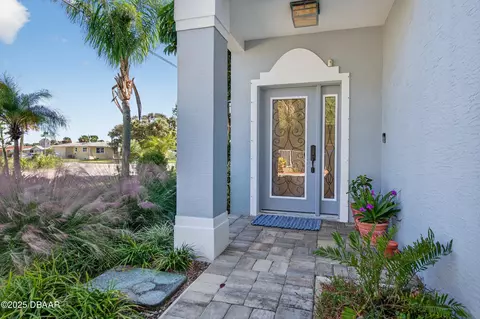 Entry Way - 2302 John Anderson Dr, Ormond Beach, FL 32176 photo 1 of 2