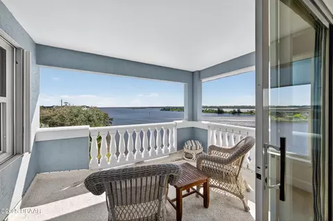 Exterior - 2302 John Anderson Dr, Ormond Beach, FL 32176 photo 5 of 9