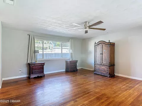 Living - 11 Ponce De Leon Dr, Ormond Beach, FL 32176 photo 6 of 7