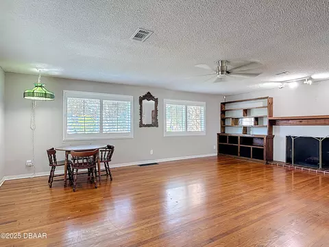 Living - 11 Ponce De Leon Dr, Ormond Beach, FL 32176 photo 1 of 7