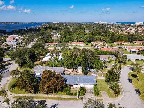 View/Area - 11 Ponce De Leon Dr, Ormond Beach, FL 32176 photo 6 of 13