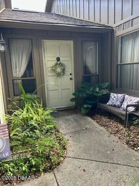 9 Setting Sun Trl, Ormond Beach, FL 32174