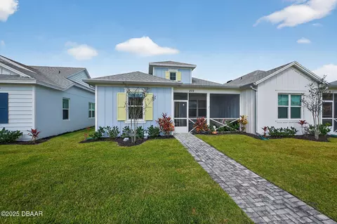 272 Pop Top Ln, Daytona Beach, FL 32124