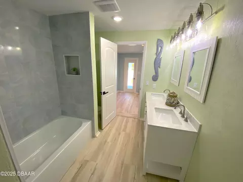 Bath - 102 University Cir, Ormond Beach, FL 32176 photo 5 of 5