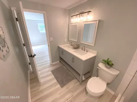 Bath - 102 University Cir, Ormond Beach, FL 32176 photo 3 of 5