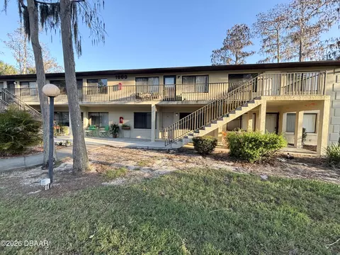 1601 Big Tree Rd, Daytona Beach, FL 32119