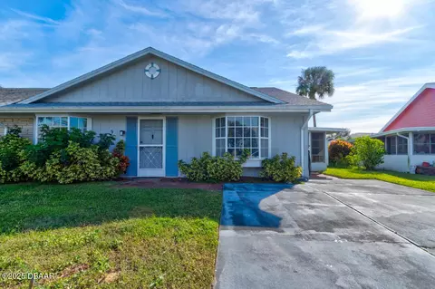 9 Par Dr, New Smyrna Beach, FL 32168