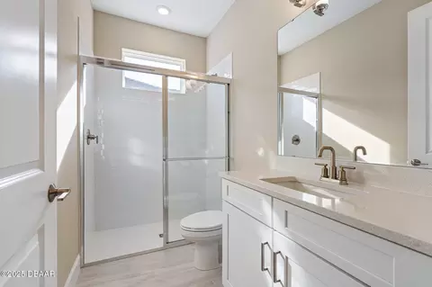 Bath - 1312 Arklow Cir, Ormond Beach, FL 32174 photo 9 of 10