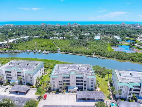 430 Bouchelle Dr, New Smyrna Beach, FL 32169