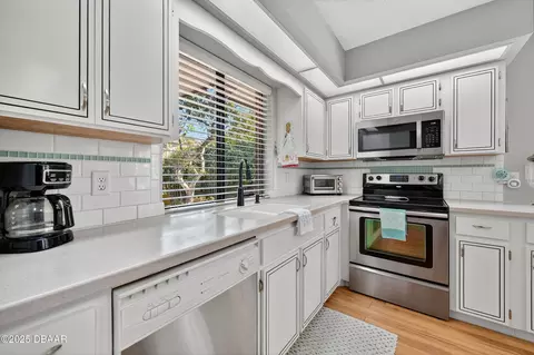 Kitchen - 3 Ridge Trl, Ormond Beach, FL 32174 photo 2 of 3