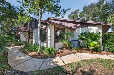 Exterior - 3 Ridge Trl, Ormond Beach, FL 32174 photo 3 of 8