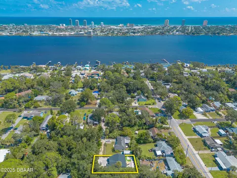 1612 Folsom Ln, Holly Hill, FL 32117