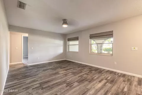 Living - 507 Laurel Dr, Ormond Beach, FL 32174 photo 4 of 6