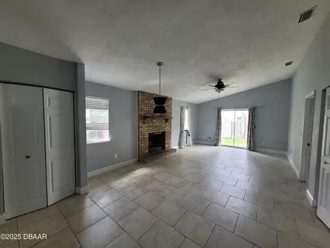 Living - 471 Hammock Ln, Ormond Beach, FL 32174 photo 2 of 4