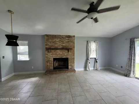 Living - 471 Hammock Ln, Ormond Beach, FL 32174 photo 3 of 4