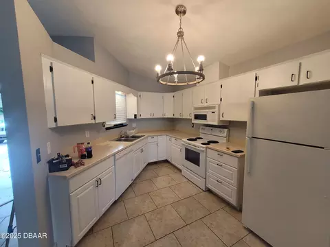 Kitchen - 471 Hammock Ln, Ormond Beach, FL 32174 photo 1 of 3