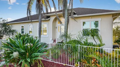 Exterior - 2384 John Anderson Dr, Ormond Beach, FL 32176 photo 4 of 6