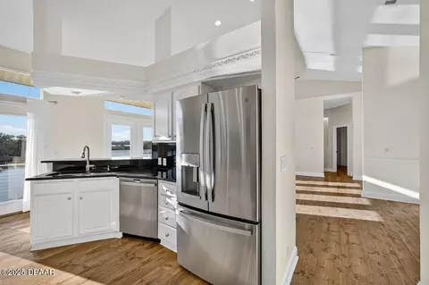 Kitchen - 2384 John Anderson Dr, Ormond Beach, FL 32176 photo 4 of 5