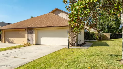 6157 Sequoia Dr, Port Orange, FL 32127