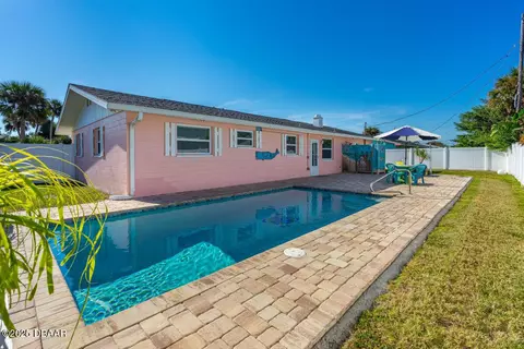 4 Carter Ter, Daytona Beach, FL 32118