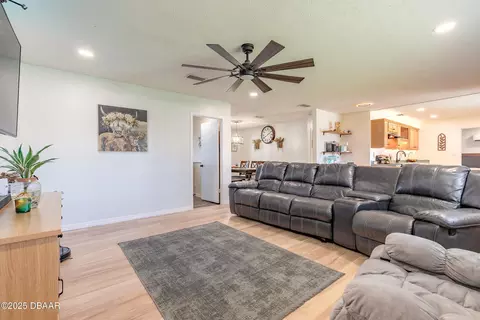 1804 Mango Tree Dr, Edgewater, FL 32132 photo 8