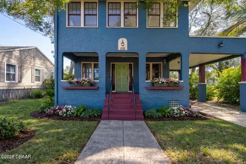 215 2nd St, Holly Hill, FL 32117