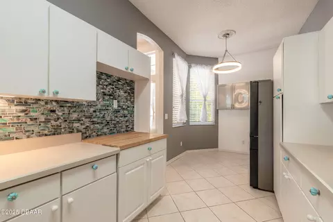 Kitchen - 21 Meadow Ridge Vw, Ormond Beach, FL 32174 photo 4 of 4