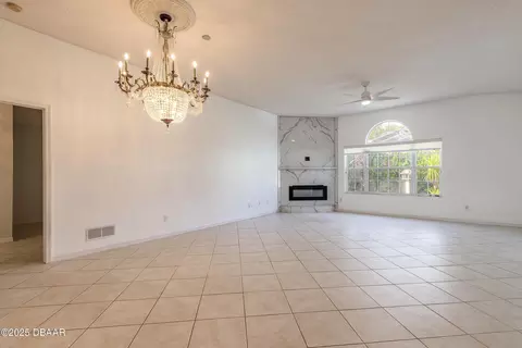 Living - 21 Meadow Ridge Vw, Ormond Beach, FL 32174 photo 2 of 8