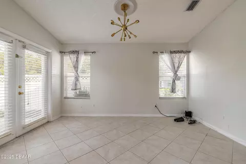 Living - 21 Meadow Ridge Vw, Ormond Beach, FL 32174 photo 6 of 8