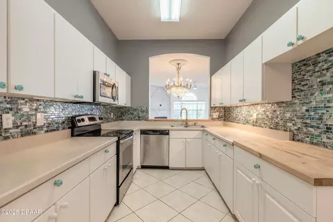 Kitchen - 21 Meadow Ridge Vw, Ormond Beach, FL 32174 photo 3 of 4