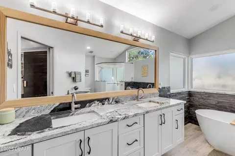 Bath - 52 Cambridge Trce, Ormond Beach, FL 32174 photo 3 of 8