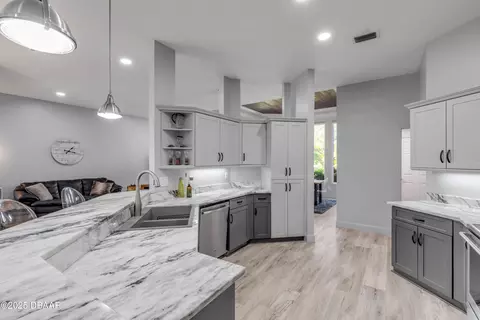 Kitchen - 52 Cambridge Trce, Ormond Beach, FL 32174 photo 6 of 9