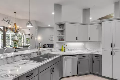 Kitchen - 52 Cambridge Trce, Ormond Beach, FL 32174 photo 8 of 9