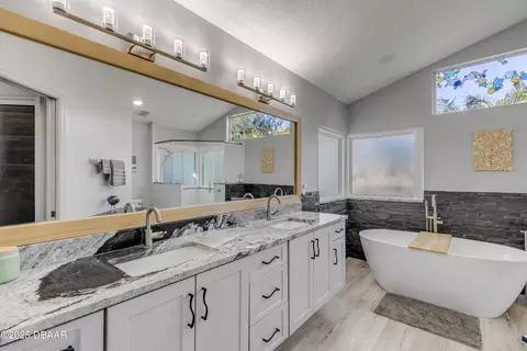 Bath - 52 Cambridge Trce, Ormond Beach, FL 32174 photo 1 of 8