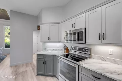 Kitchen - 52 Cambridge Trce, Ormond Beach, FL 32174 photo 9 of 9