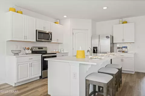 Kitchen - 103 Heirloom Dr, Ormond Beach, FL 32174 photo 3 of 5