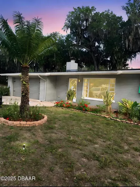 1400 Live Oak St, New Smyrna Beach, FL 32168