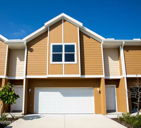 106 Ocean Cir, Daytona Beach, FL 32118