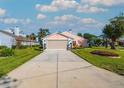 252 S Gull Dr, Daytona Beach, FL 32119