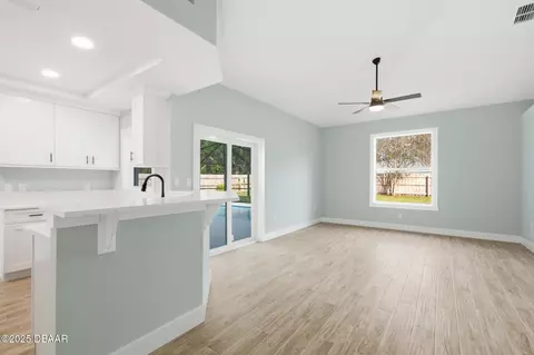 Living - 7 Ripton Pl, Palm Coast, FL 32164 photo 8 of 12