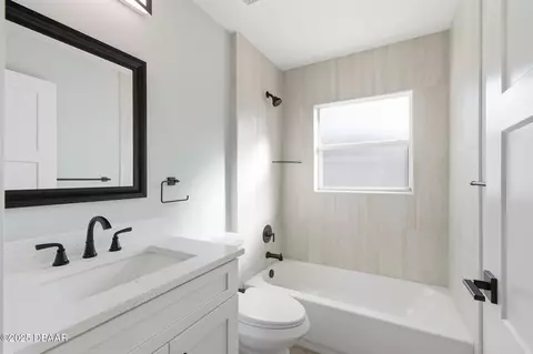 Bath - 7 Ripton Pl, Palm Coast, FL 32164 photo 7 of 9