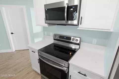 Kitchen - 7 Ripton Pl, Palm Coast, FL 32164 photo 5 of 6