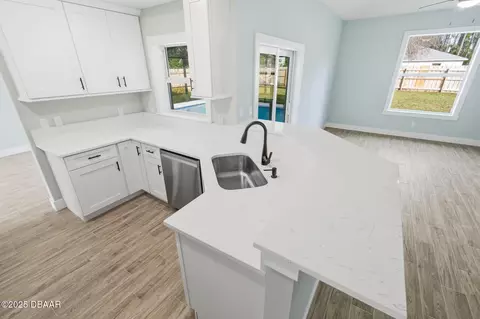 Kitchen - 7 Ripton Pl, Palm Coast, FL 32164 photo 6 of 6